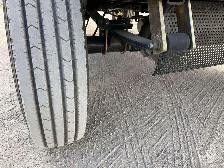 2024-gd-yatian-ly05a-model-t-replica-electric-cart-image-23