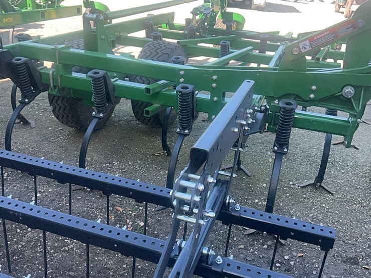 2024-john-deere-52-image-101