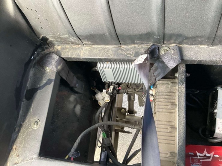 2024-gd-yatian-ly05a-model-t-replica-electric-cart-image-19