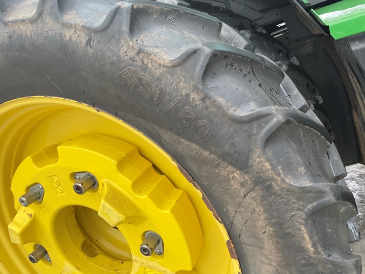 2020-john-deere-8r-340-image-21