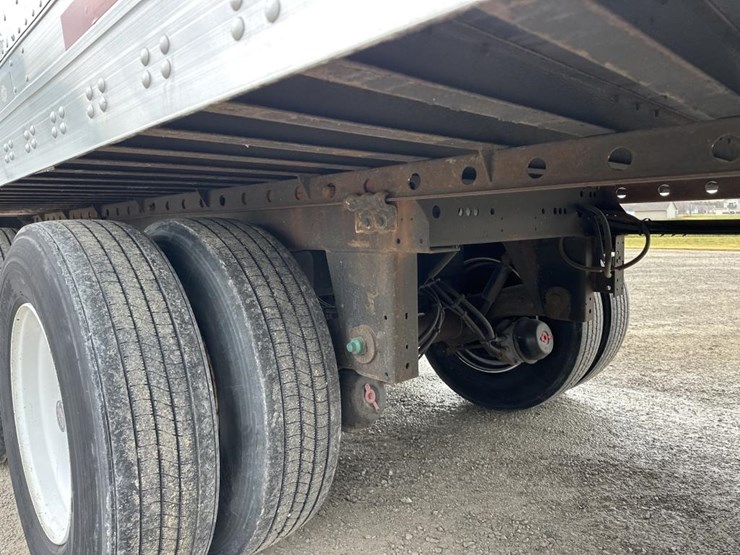 2019-utility-53'-image-11