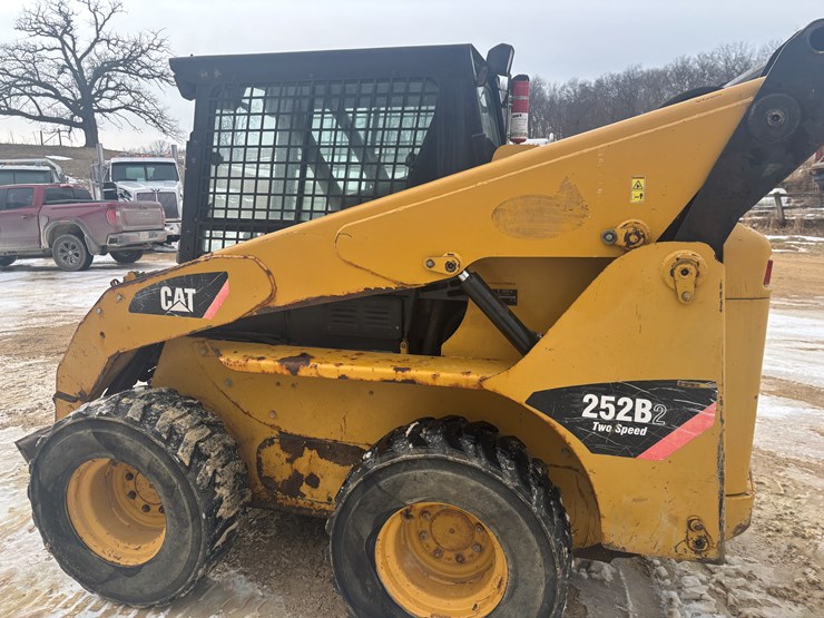 2009-caterpillar-252b2-image-9