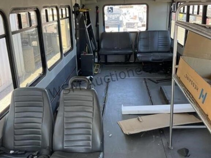 2015-ford-f550-image-10