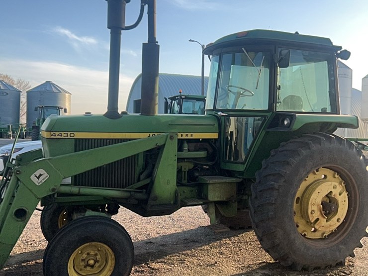 john-deere-4430-image-35