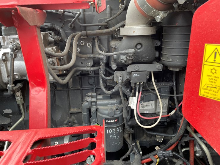 2017-case-ih-7240-image-31