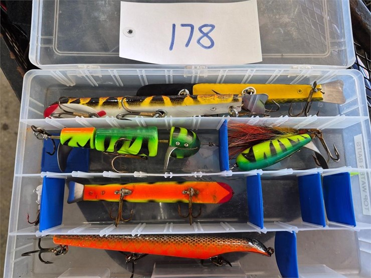 fishing-lures-and-tackle-box-image-1