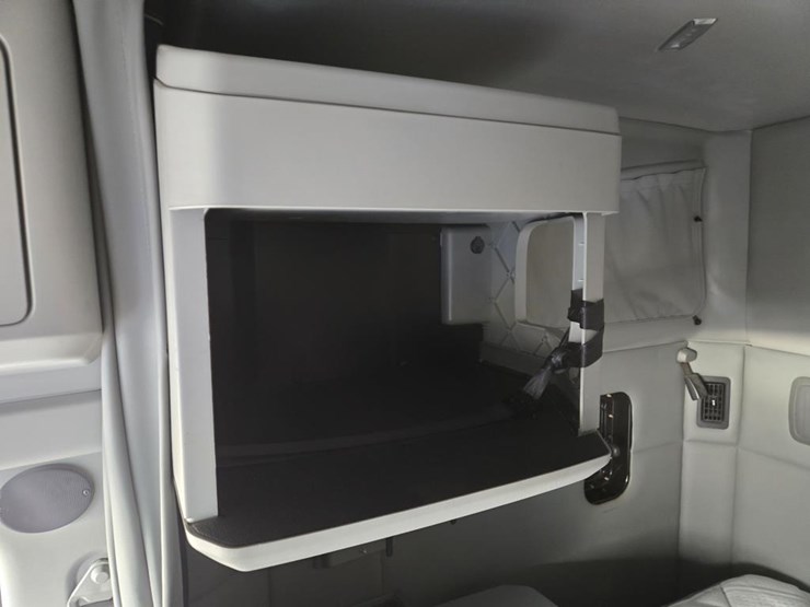 2019-kenworth-t680-image-68