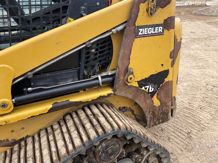 caterpillar-247-image-17