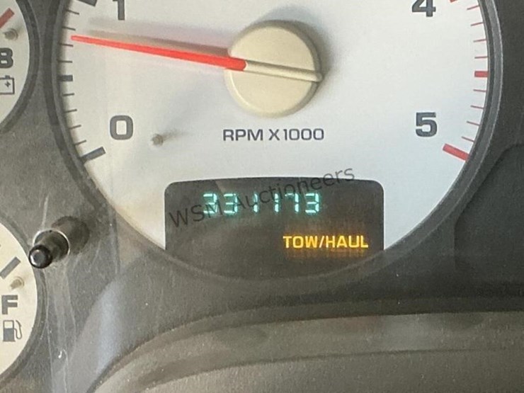 2005-dodge-ram-3500-image-16