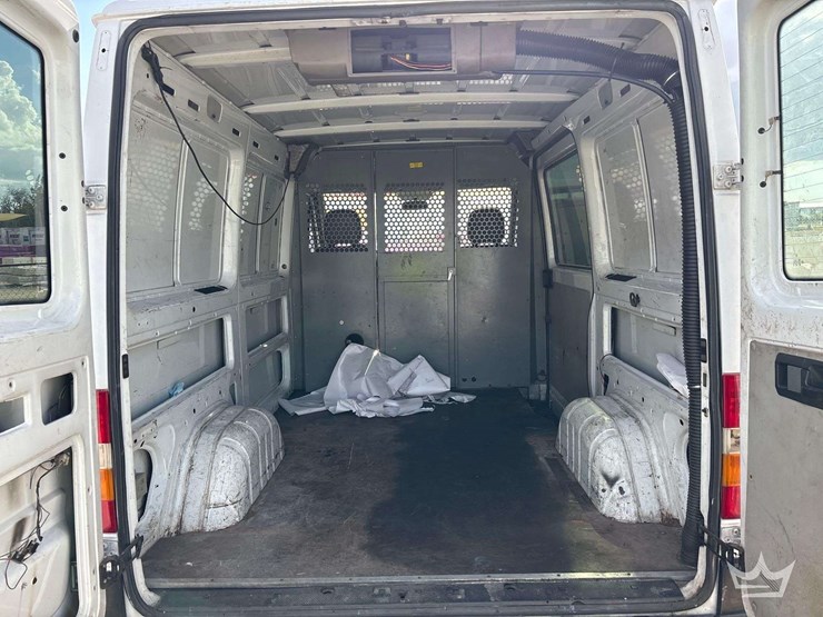 2004-dodge-sprinter-2500-image-11