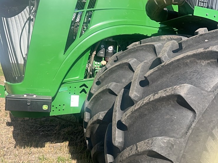 2016-john-deere-9520r-image-121