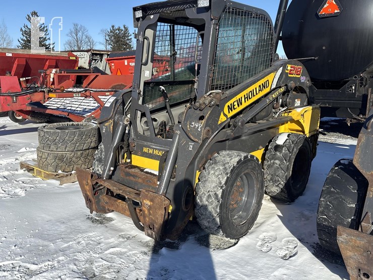 2016-new-holland-l218-image-3