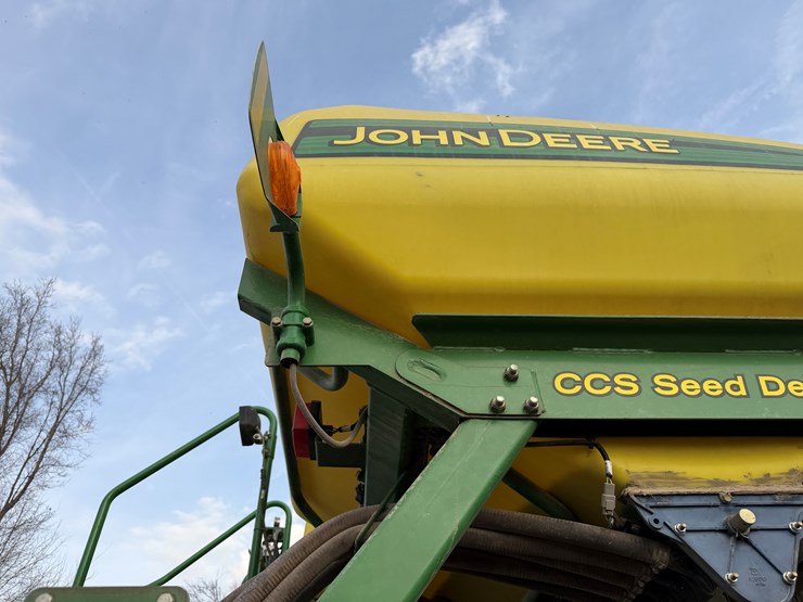 john-deere-1790-image-121