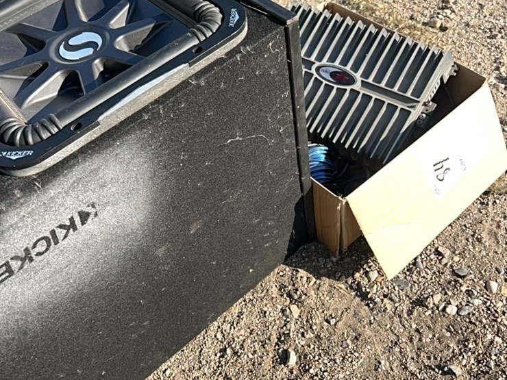 deluxe-speaker-system-for-car-or-tractor-image-34