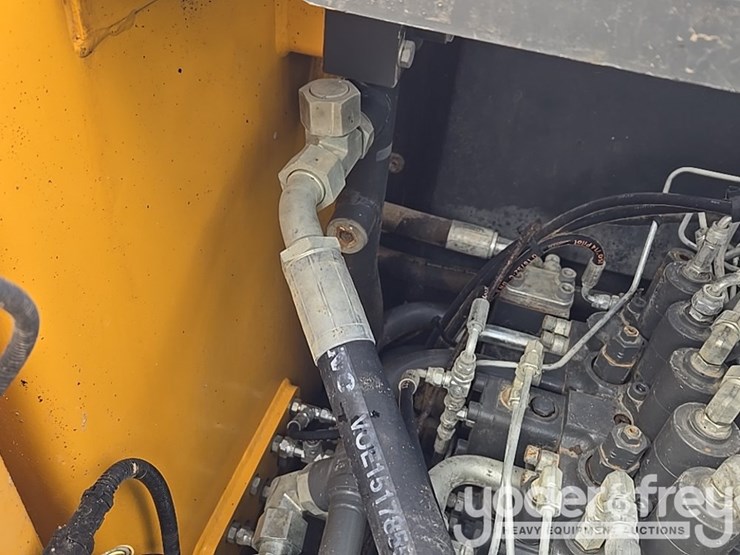 2018-volvo-ec200el-image-41