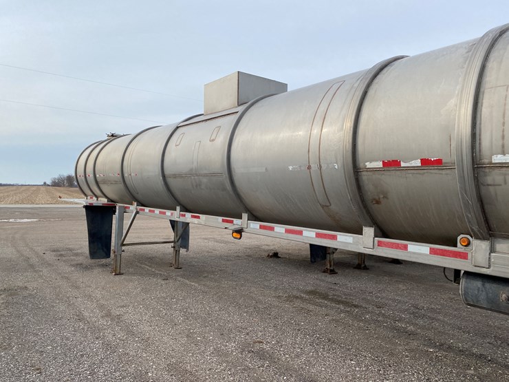 #504-•-2012-northern-8,500-gallon-semi-manure-tanker-(has-wi-title)-(waupun,-wi)-image-15