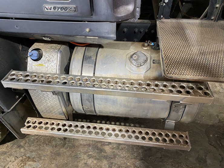 2019-western-star-4700sb-image-21