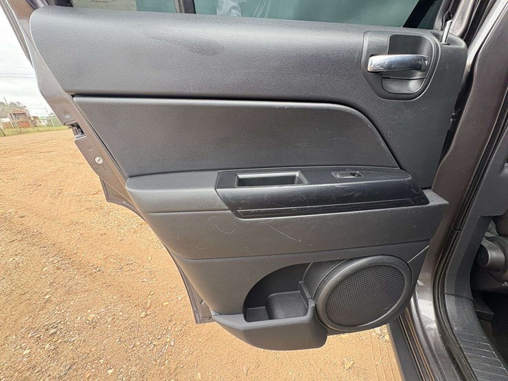 2015-jeep-patriot-image-14