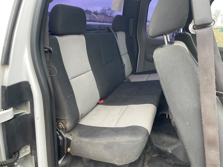 2008-gmc-3500-image-56