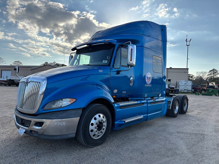 2015-international-prostar-image-1