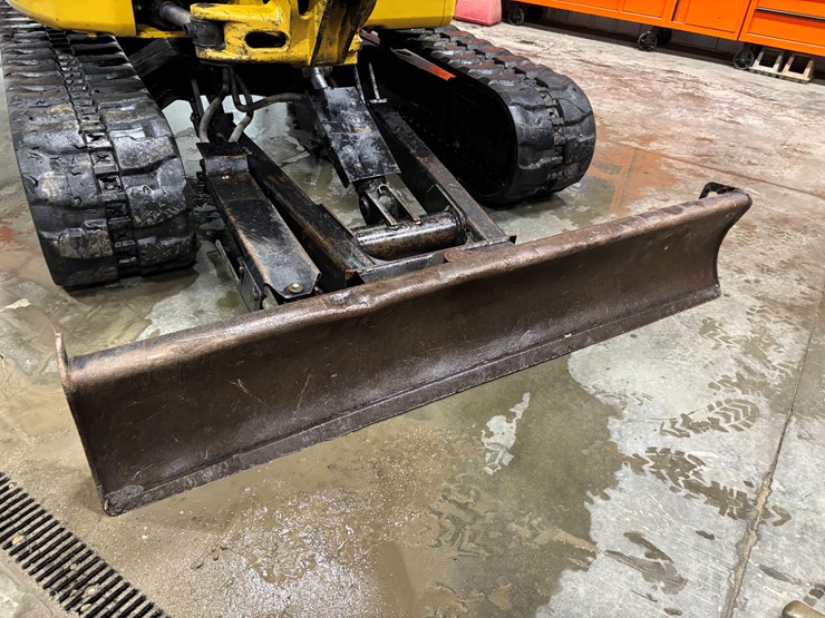 caterpillar-305-image-54