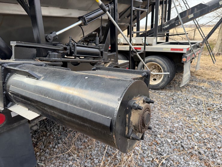 #40961-•-2011-magnolia-/-adams-t/a-fertilizer-tender-trailer-image-17