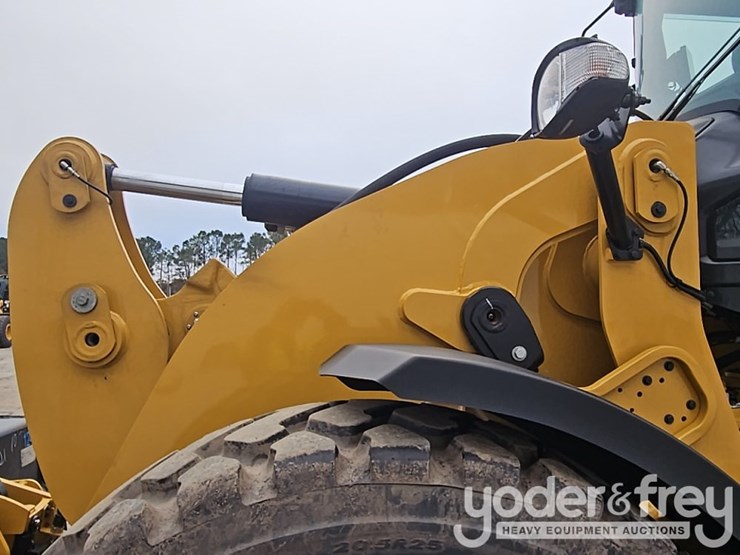 2026-caterpillar-926-image-19