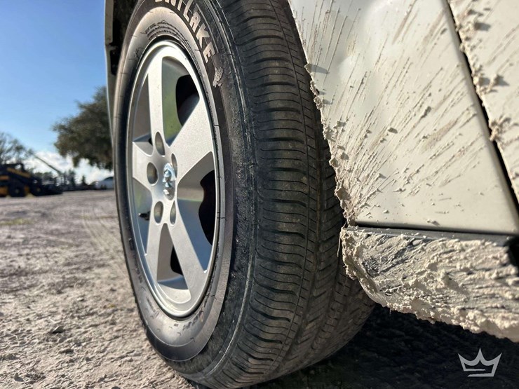 2010-dodge-grand-caravan-image-25