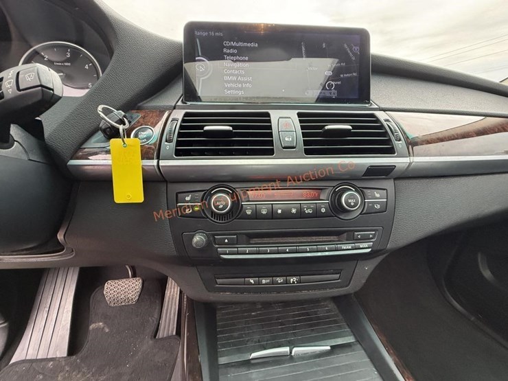 2010-bmw-x5-image-47