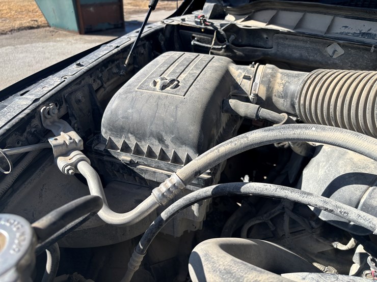 2014-dodge-1500-image-27