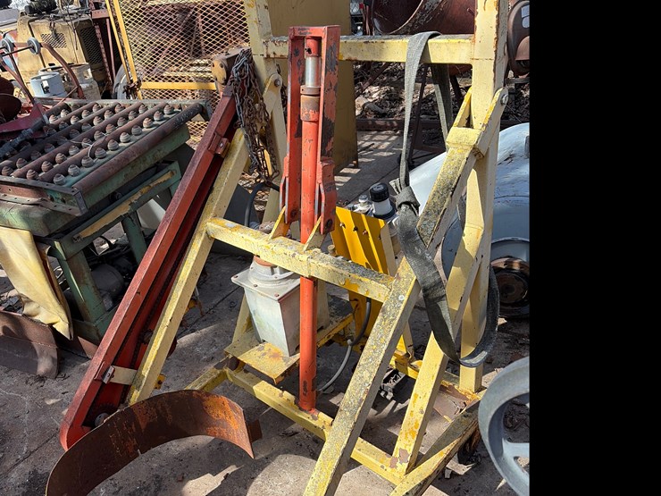 #17-•-barrel-handler-image-2