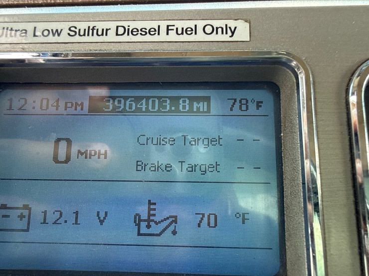 2017-mack-granite-gu713-image-49