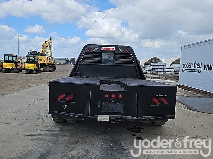 2010-dodge-ram-3500-image-4