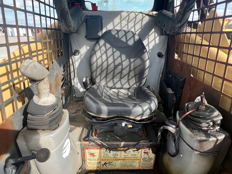 caterpillar-248-image-12