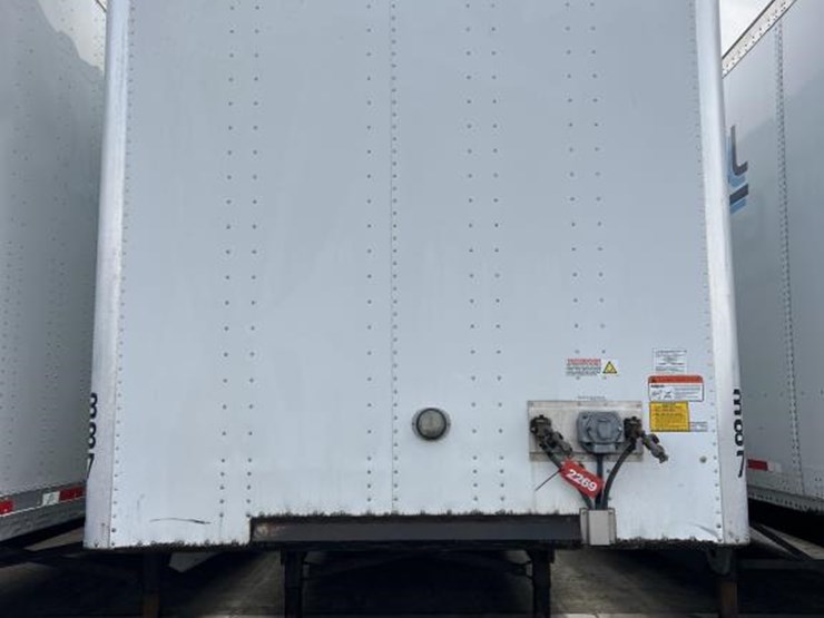 2015-utility-53'-image-8