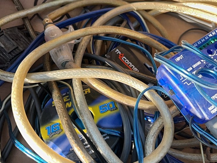 deluxe-speaker-system-for-car-or-tractor-image-13