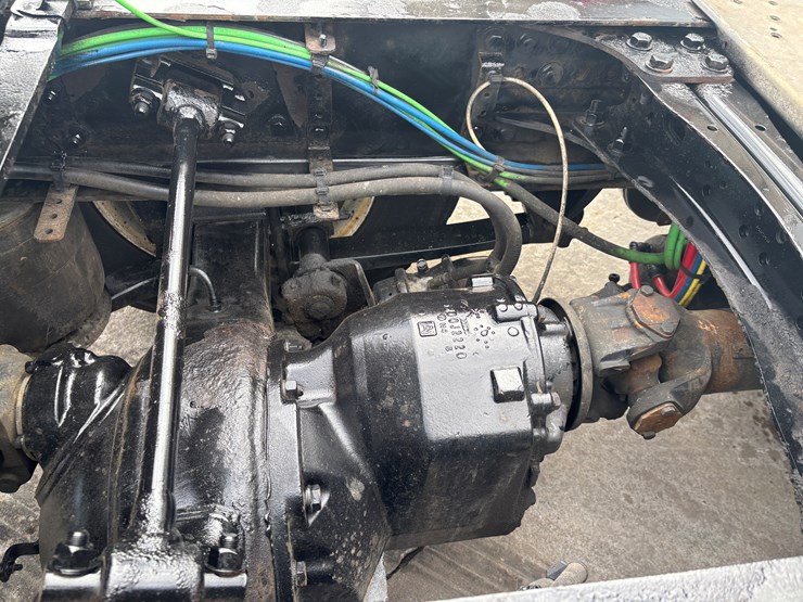 2018-freightliner-cascadia-126-image-57