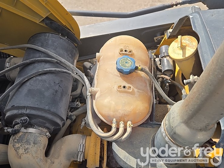 2010-deere-310sj-image-69