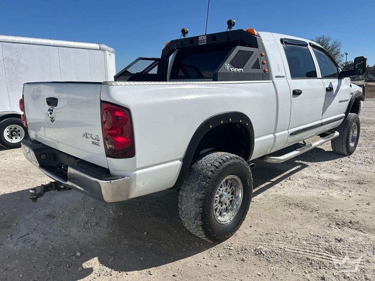 2007-dodge-ram-1500-image-3