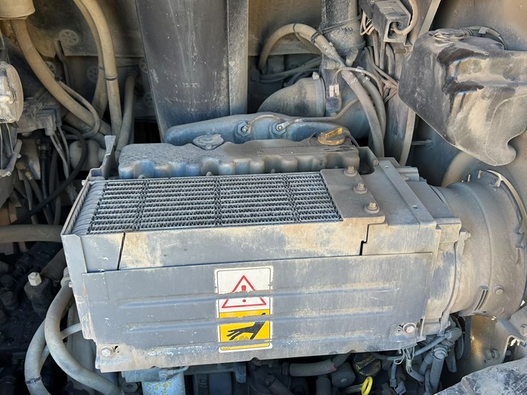 takeuchi-tw80-image-38