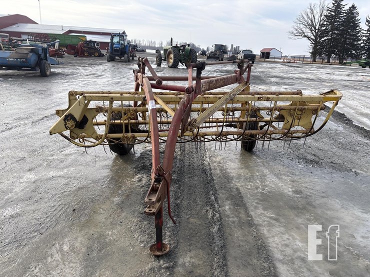 new-holland-256-image-1