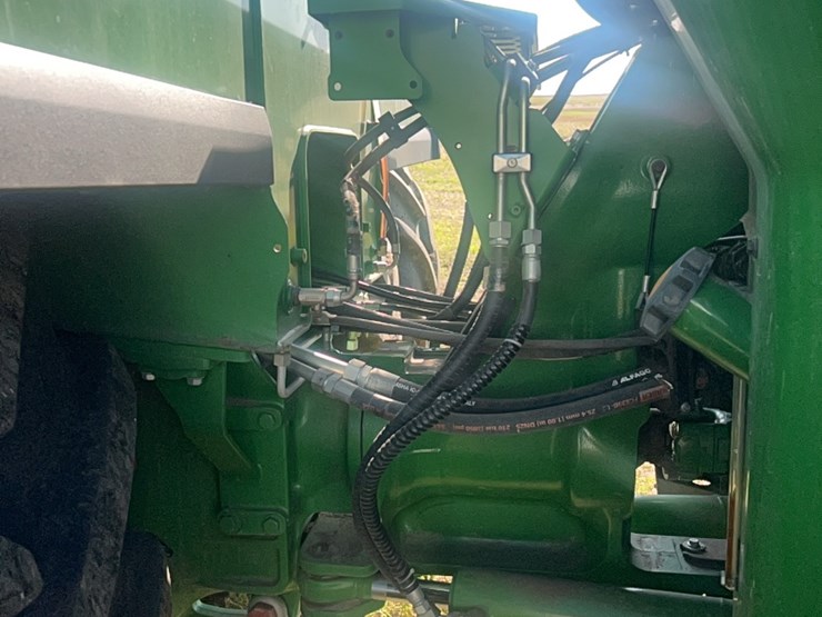 2016-john-deere-9520r-image-70