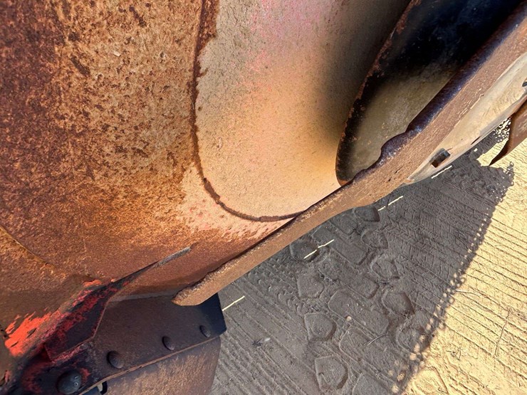 2023-land-pride-rc5715-image-8