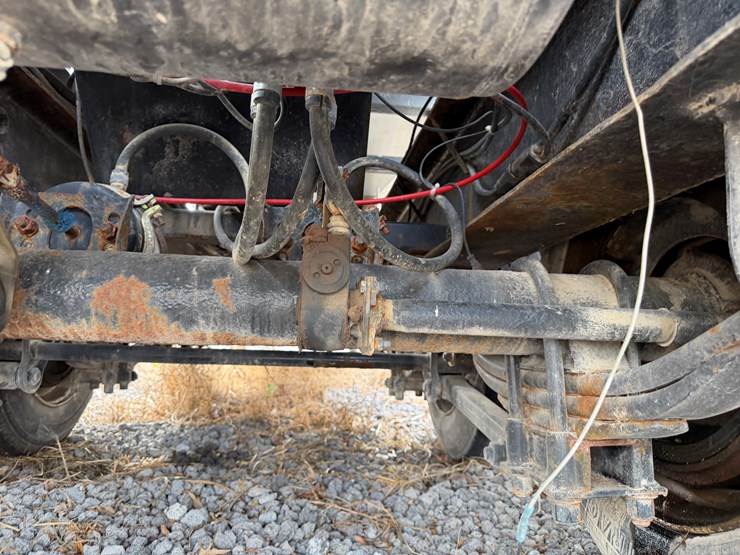 #40961-•-2011-magnolia-/-adams-t/a-fertilizer-tender-trailer-image-12