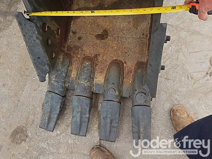 2019-komatsu-pc228us-lc-image-9