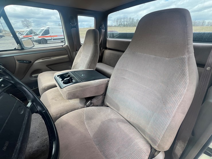 1994-ford-f150-xlt-image-17