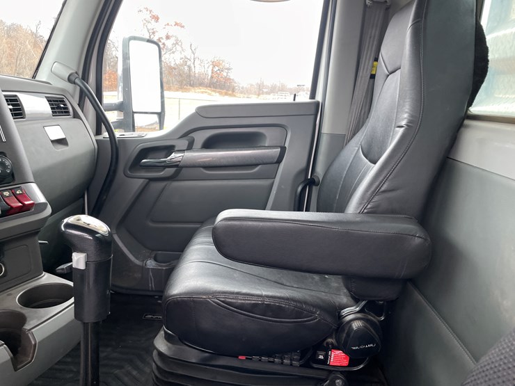 2019-kenworth-t880-image-70