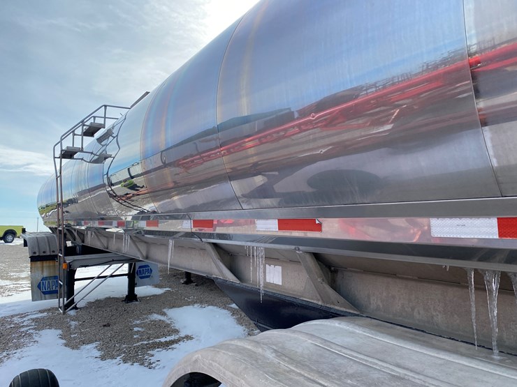 1989-walker-tanker-image-21