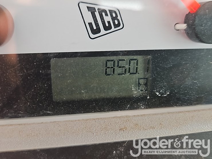 2022-jcb-270t-image-32