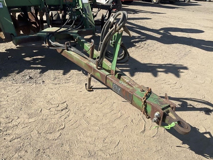 john-deere-32-image-10